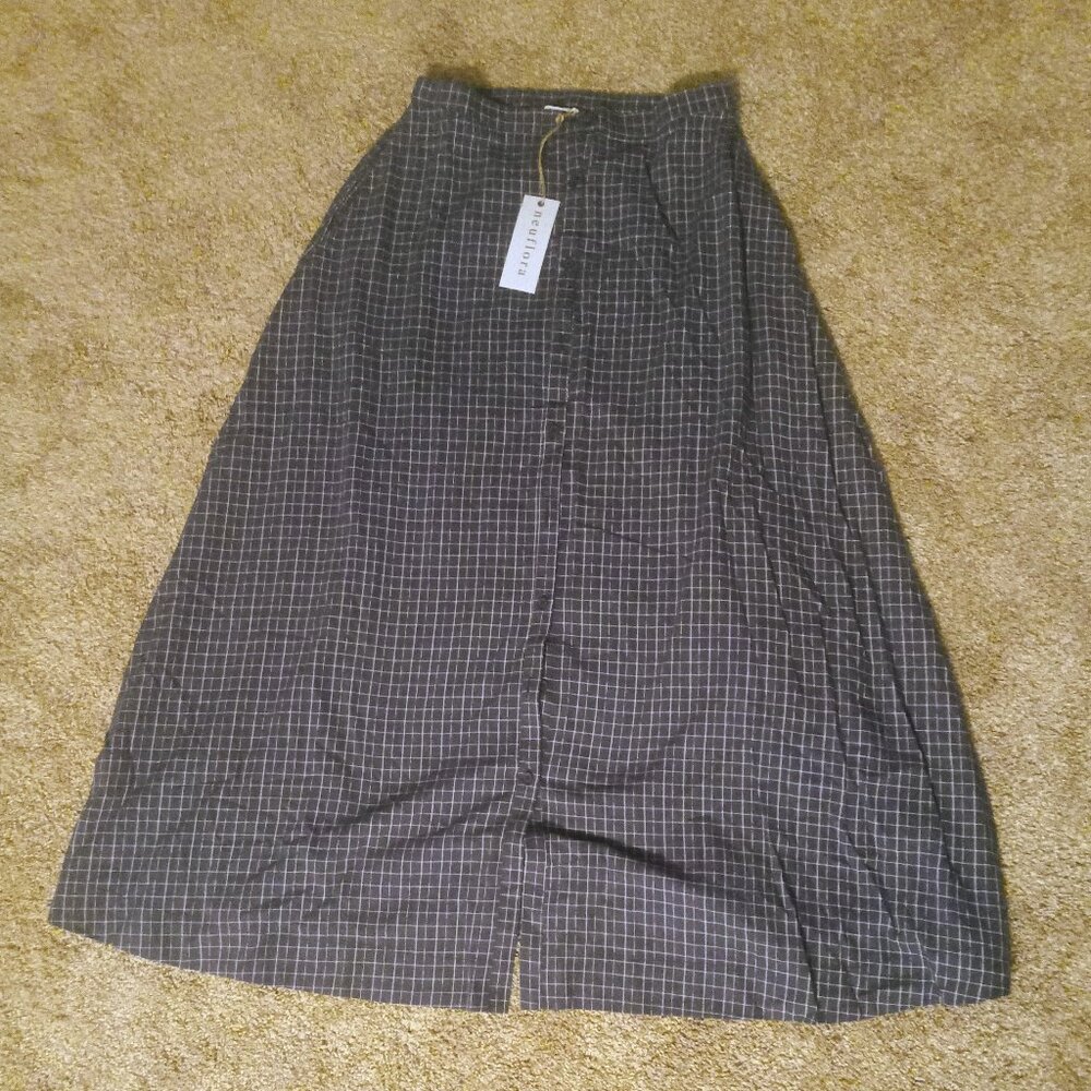 Women’s Maxi Skirt — Gray Checked